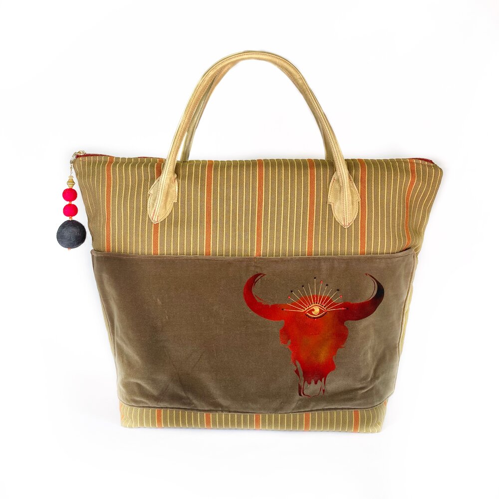 Front Tote